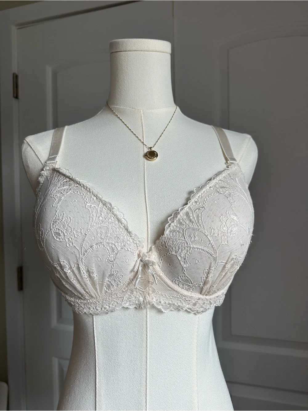 Lace Underwire Bra Bundle in Pink & White - Picture 3 of 9